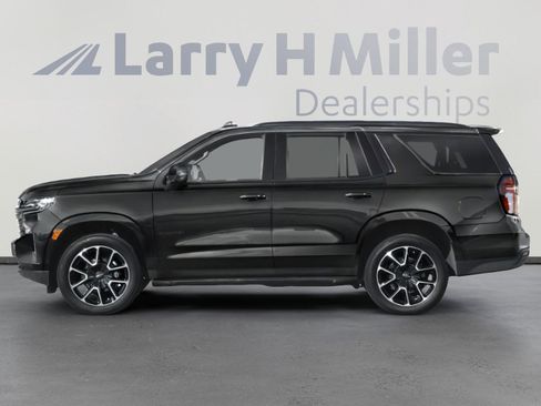 Used 2022 Chevrolet Tahoe RST w/ Luxury Package AWD/4WD image 3