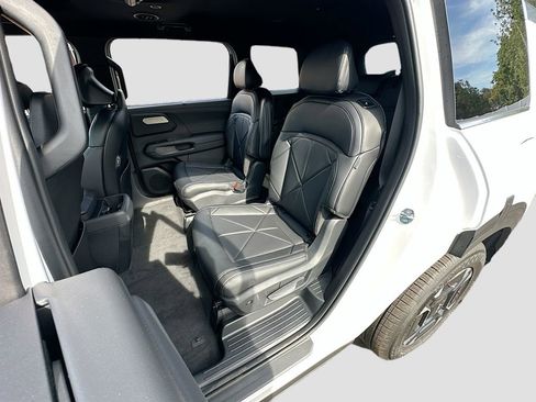 New 2027 Kia Telluride EX w/ Towing Package FWD image 25