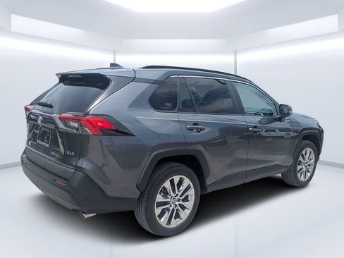 Used 2021 Toyota RAV4 XLE Premium FWD image 3