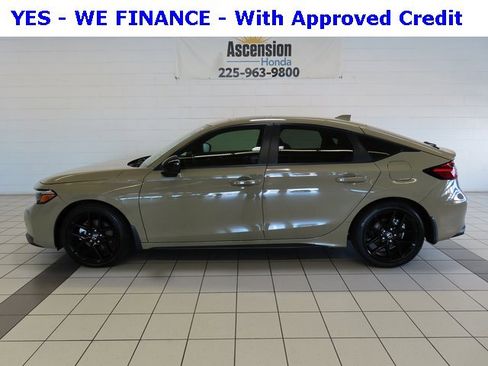 Used 2025 Honda Civic Sport image 3