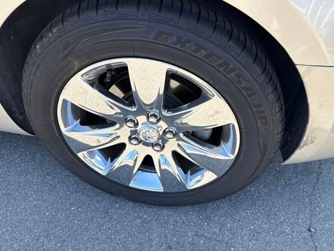 Used 2010 Buick LaCrosse CXL w/ Luxury Package FWD image 8