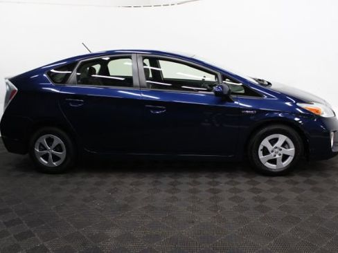 Used 2013 Toyota Prius Three image 4