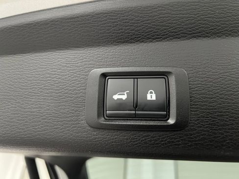 Used 2025 Mitsubishi Outlander SE FWD image 41