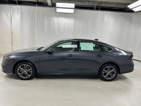 Certified 2023 Honda Accord EX image 8