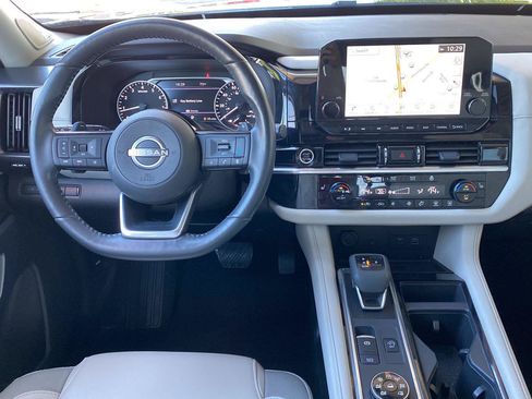 Certified 2023 Nissan Pathfinder SL w/ SL Premium Package AWD/4WD image 19