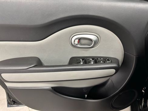 Used 2019 Kia Soul + image 18