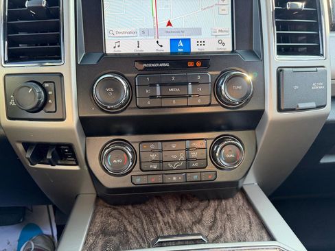 Used 2019 Ford F250 Lariat w/ Lariat Ultimate Package image 14