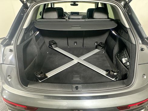 Used 2023 Audi Q5 2.0T Premium w/ Convenience Package AWD/4WD image 31