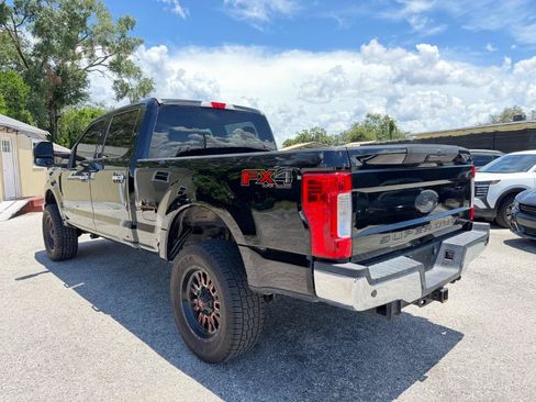 Used 2018 Ford F250 XLT w/ XLT Premium Package AWD/4WD image 7