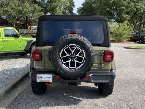 New 2025 Jeep Wrangler Rubicon w/ Convenience Group image 8