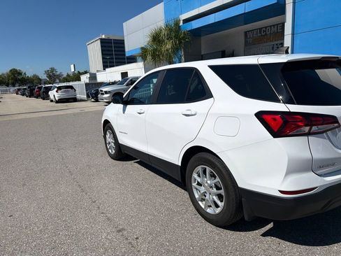 Used 2023 Chevrolet Equinox LS w/ LS Convenience Package FWD image 11