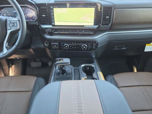 New 2026 Chevrolet Silverado 1500 High Country AWD/4WD image 17