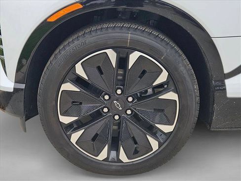 New 2026 Chevrolet Blazer EV RS image 9