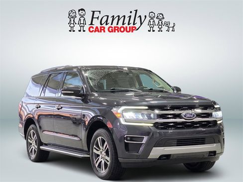 Used 2023 Ford Expedition Limited image 2