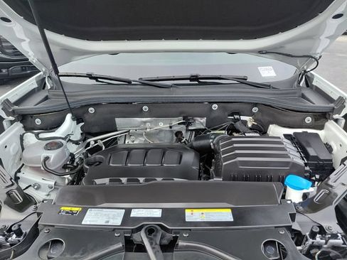 Used 2024 Volkswagen Atlas SE FWD image 33