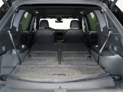 Used 2024 Volkswagen Tiguan SE R-Line w/ MDO Package, Three-Row image 39