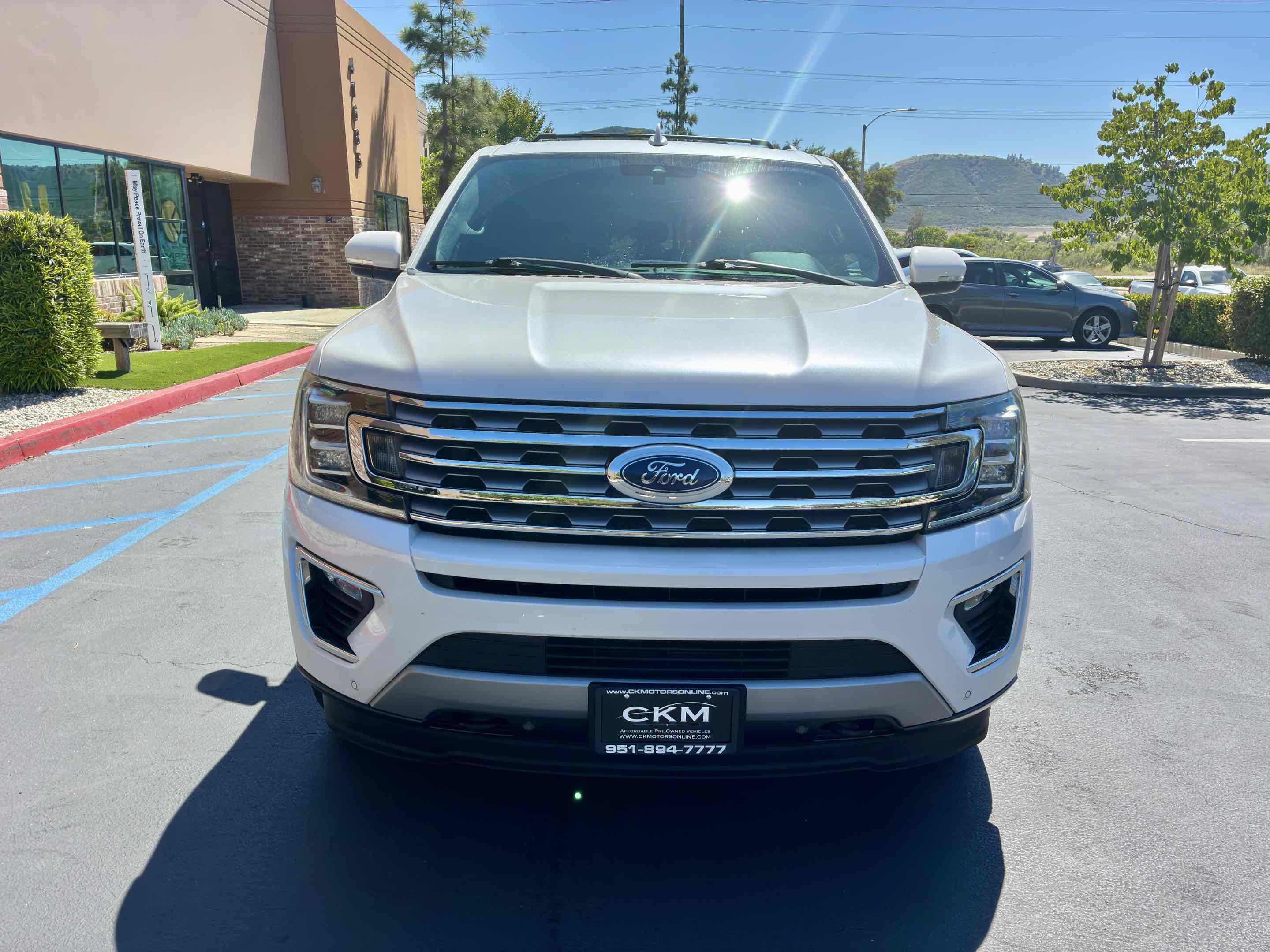 Used 2019 Ford Expedition Limited w/ Equipment Group 301A AWD/4WD image 5