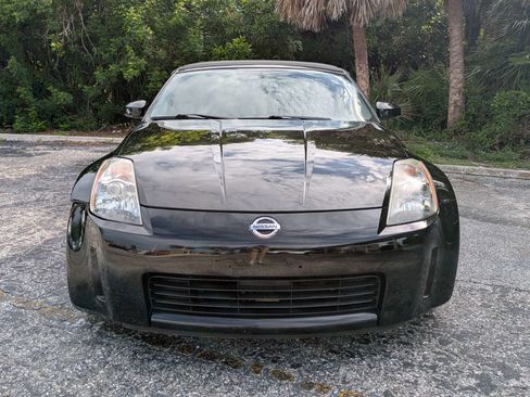 Used 2004 Nissan 350Z Touring RWD image 3