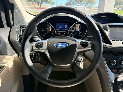 Used 2015 Ford Escape SE image 14