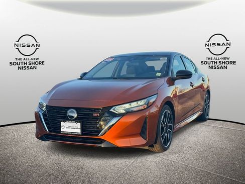 Used 2025 Nissan Sentra SR FWD image 4