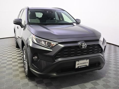 Used 2019 Toyota RAV4 XLE Premium w/ Cold Weather Package AWD/4WD image 9