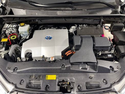 Certified 2017 Toyota Highlander XLE image 9