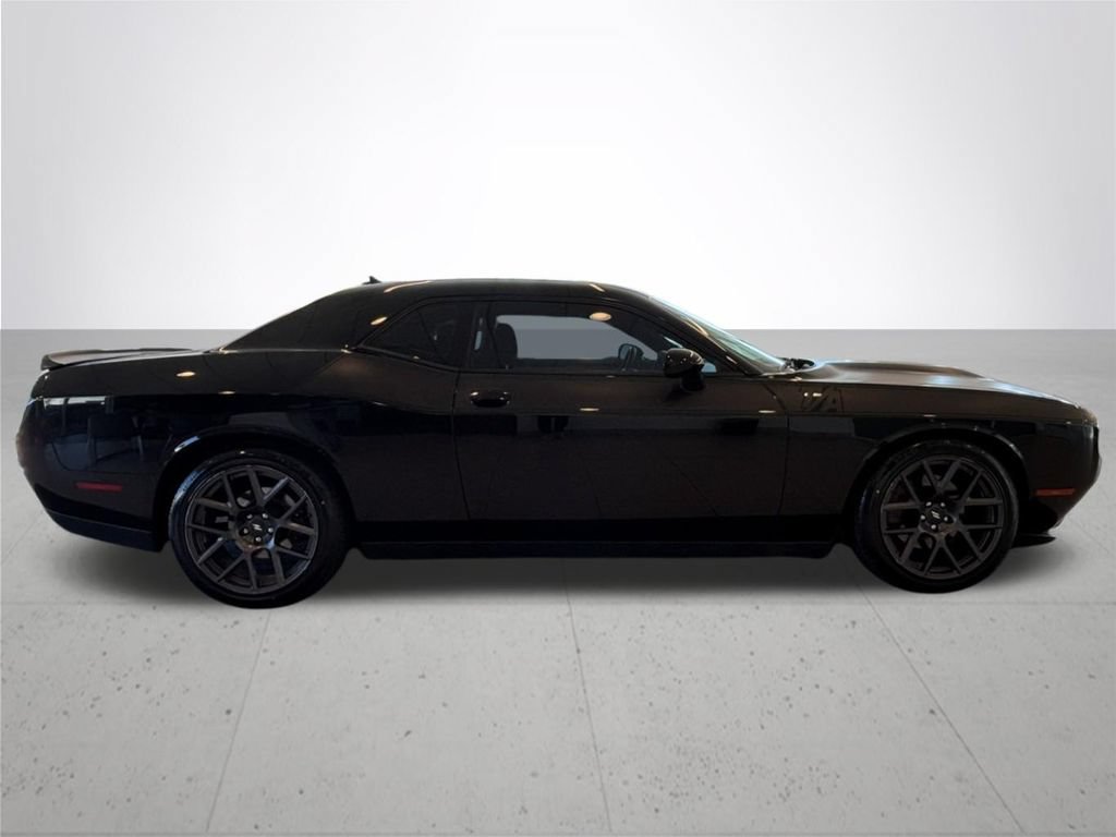 Used 2017 Dodge Challenger R/T w/ Quick Order Package 28P T/A RWD image 6