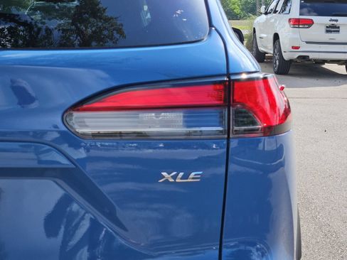 Used 2026 Toyota Corolla Cross XLE FWD image 24