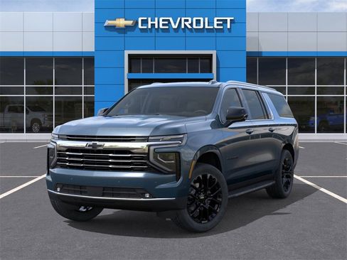 New 2026 Chevrolet Suburban LT w/ Comfort Package image 45