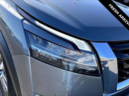 Used 2023 Nissan Pathfinder SL image 31