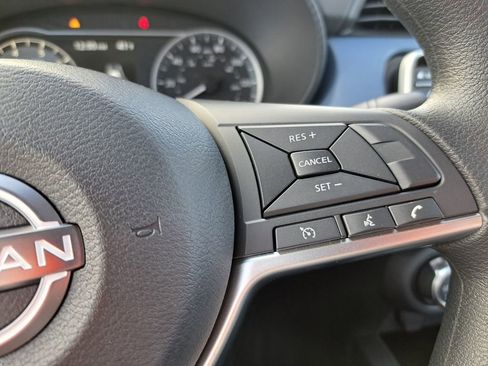 Used 2025 Nissan Versa SV w/ Trunk Package image 15