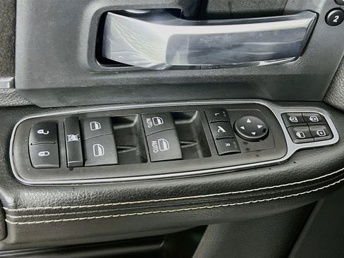 Used 2023 RAM 3500 Laramie AWD/4WD image 16