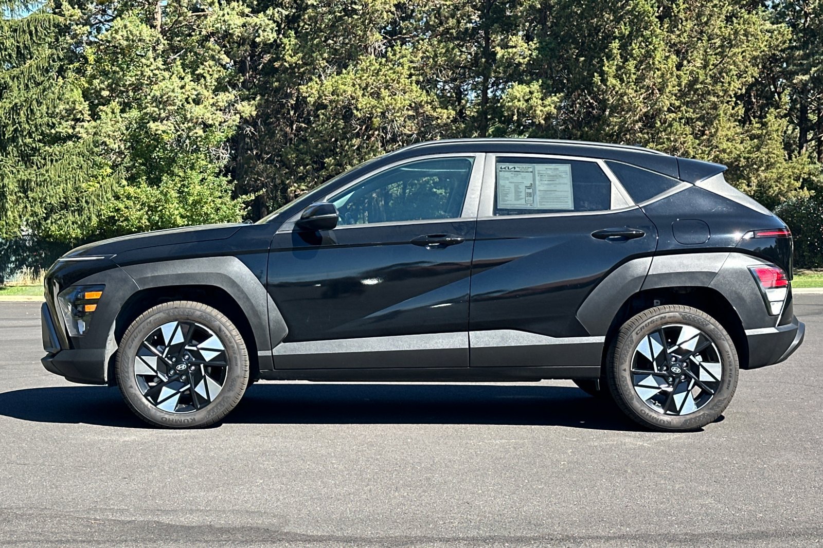 Used 2024 Hyundai Kona SEL AWD/4WD image 7