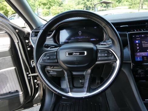 Used 2021 Jeep Grand Cherokee L Limited w/ Luxury Tech Group II AWD/4WD image 11