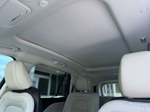 Certified 2025 Lincoln Aviator Reserve w/ Illumination Package AWD/4WD image 23