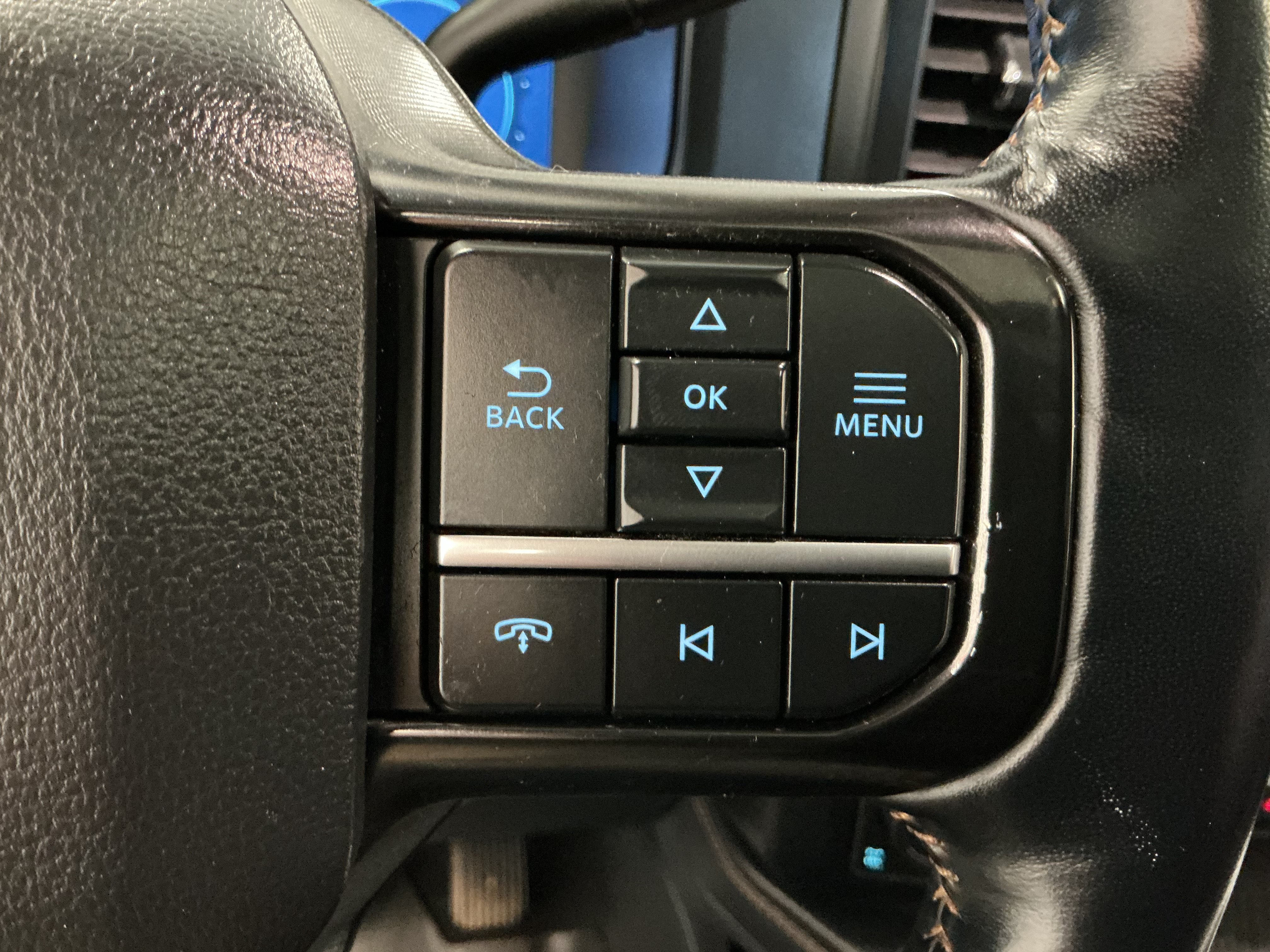 Used 2024 Ford F350 Platinum w/ FX4 Off-Road Package AWD/4WD image 20