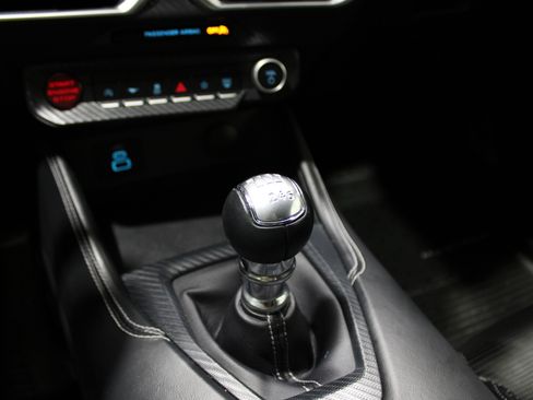 Used 2025 Ford Mustang GT Premium image 23