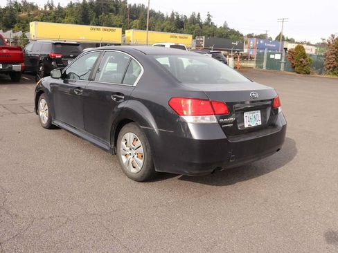 Used 2010 Subaru Legacy 2.5i AWD/4WD image 7