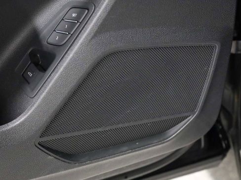 Used 2023 Audi Q3 2.0T Premium Plus w/ Premium Plus Package image 17