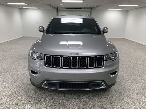 Used 2019 Jeep Grand Cherokee Limited w/ Trailer Tow Group IV AWD/4WD image 3