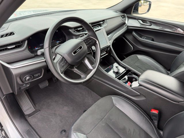 Used 2021 Jeep Grand Cherokee L Laredo AWD/4WD image 13