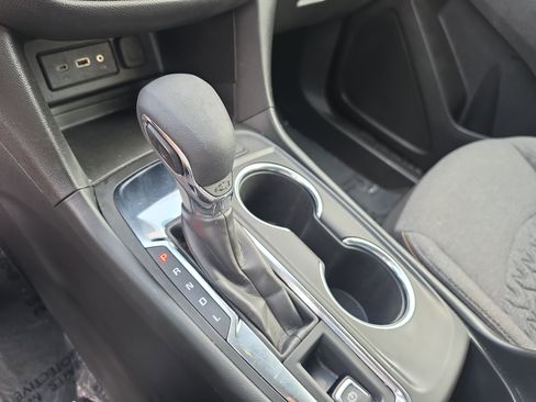 Used 2024 Chevrolet Equinox LT FWD image 32