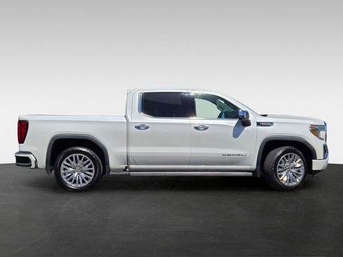 Used 2019 GMC Sierra 1500 Denali w/ Denali Ultimate Package AWD/4WD image 3