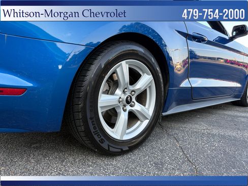 Used 2017 Ford Mustang Coupe RWD image 9