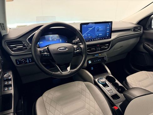 Used 2023 Ford Escape Platinum w/ Premium Technology Package image 16