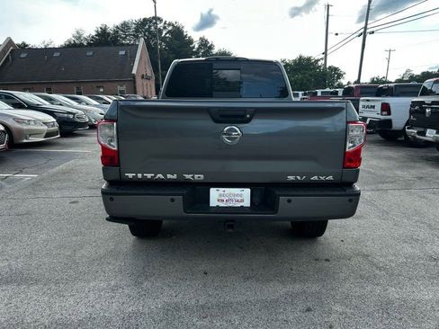 Used 2017 Nissan Titan SV AWD/4WD image 4