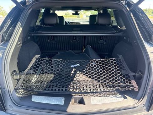 Used 2025 Cadillac XT5 Premium Luxury w/ Technology Package AWD/4WD image 19