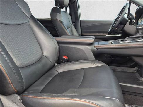 Used 2022 Toyota Sienna XSE FWD image 22