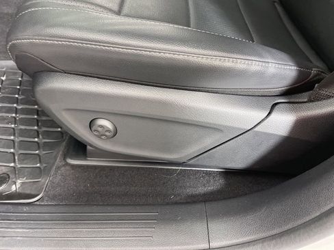 Used 2024 Mercedes-Benz GLE 350 4MATIC image 24