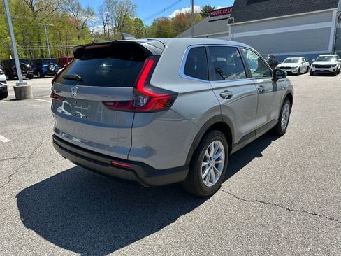 Used 2025 Honda CR-V EX image 8